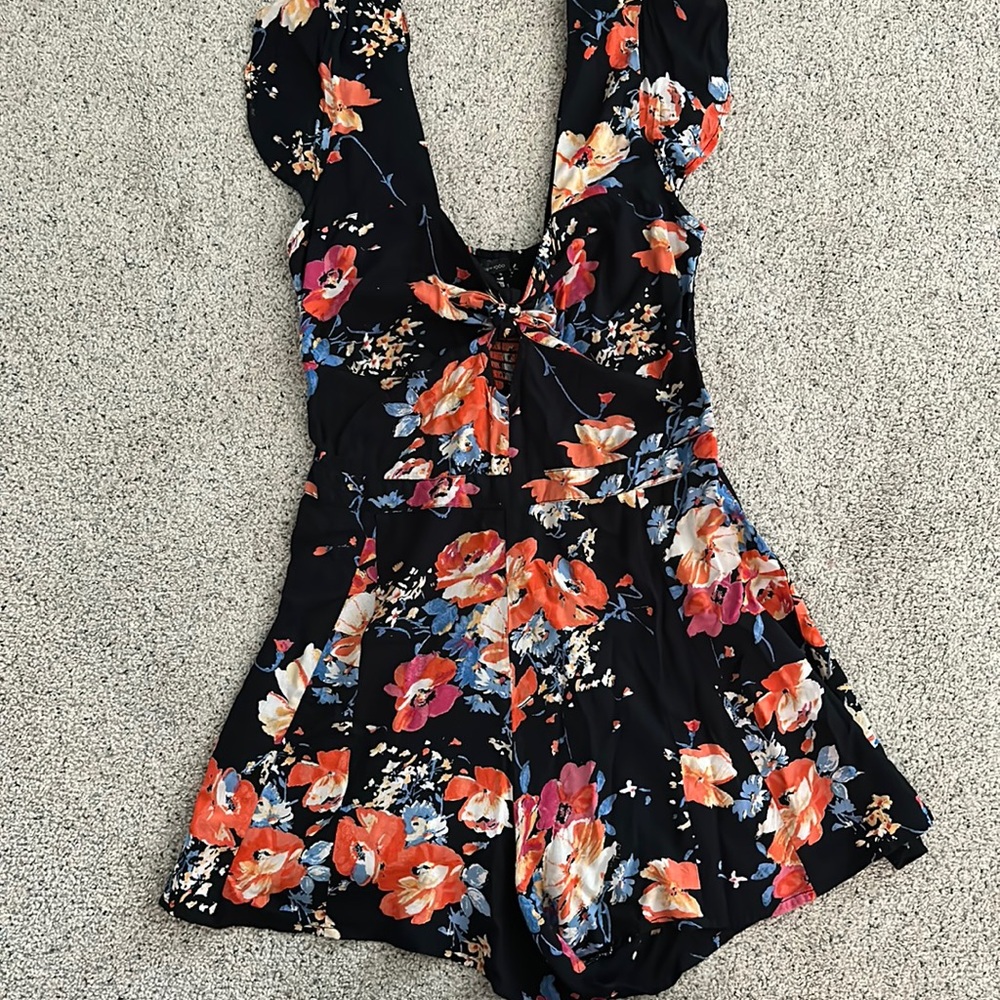 House of Harlow FLORAL romper
